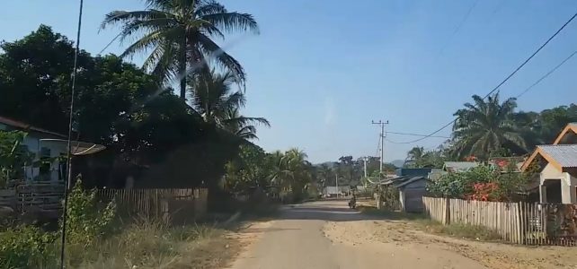 Lewati Desa-desa di Pedalaman Jambi, Sumatra – Bikin pengen nangis sih!