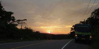 Sunset di jalan