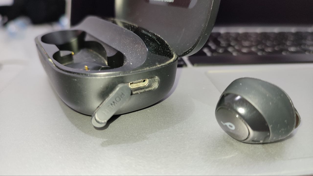 cara mengatasi headset bluetooth tidak bisa dicas