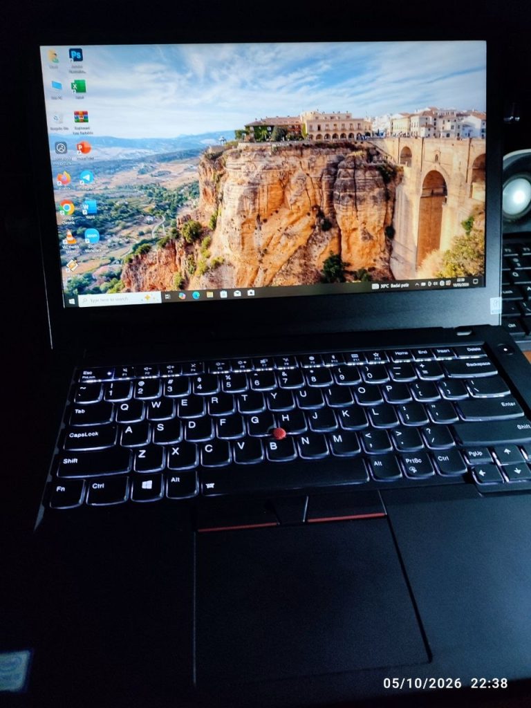 ThinkPad T480 backlit keyboard